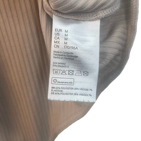 H&M Ribbed Bodysuit Womens M Beige/Tan Split V-neck Short Sleeve Snap Scoop Back - Picture 5 of 11